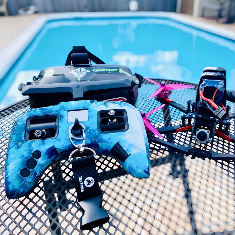 TBS Transmitter Lanyard TEAM B - đánh giá và giá Fpv Drone Battery