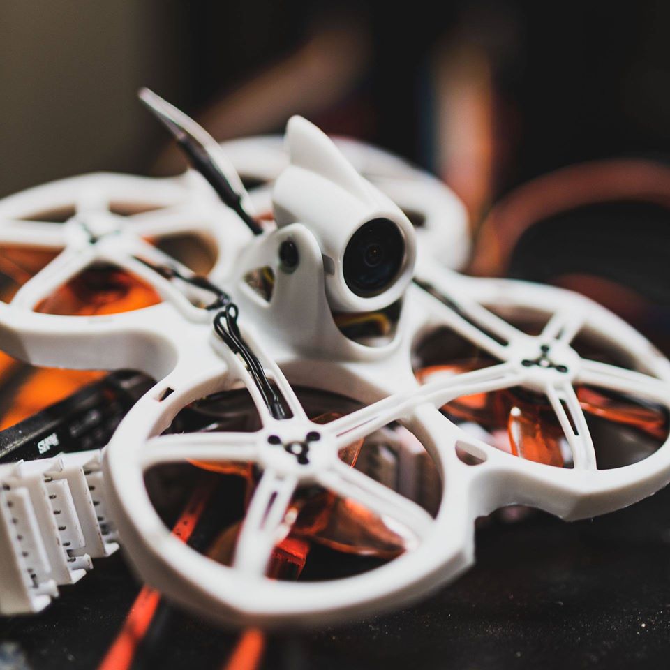 Emax Tinyhawk II 2 RTF FPV Rac - đánh giá và giá Fpv Drone Charger